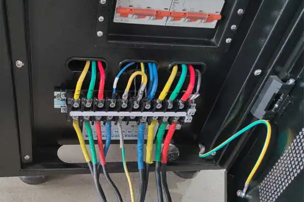 WVFP-33030KVA three-phase four-wire terminals with bottom cable entry