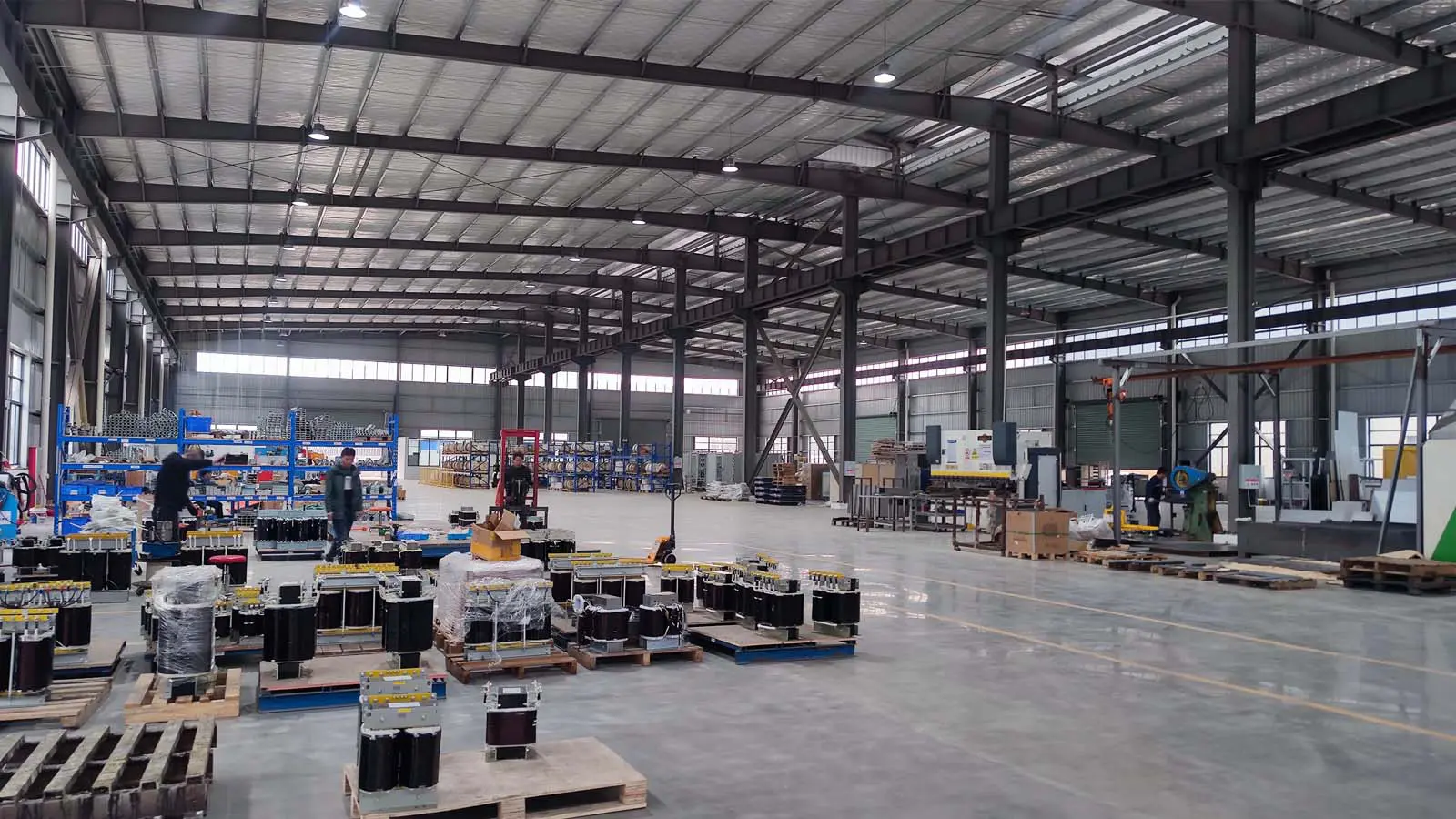 Voltage stabilizer assembly workshop at Winzele factory