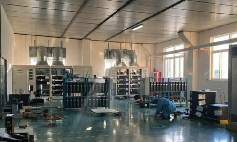 Multiple SVG units arranged in the factory for batch aging and verification